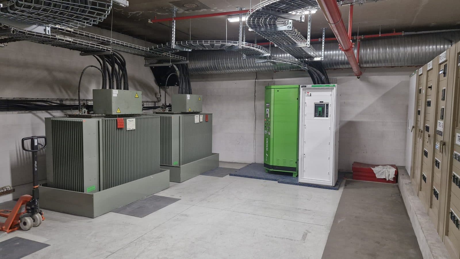 Icopower F1000 in a plant room next to the site transformers